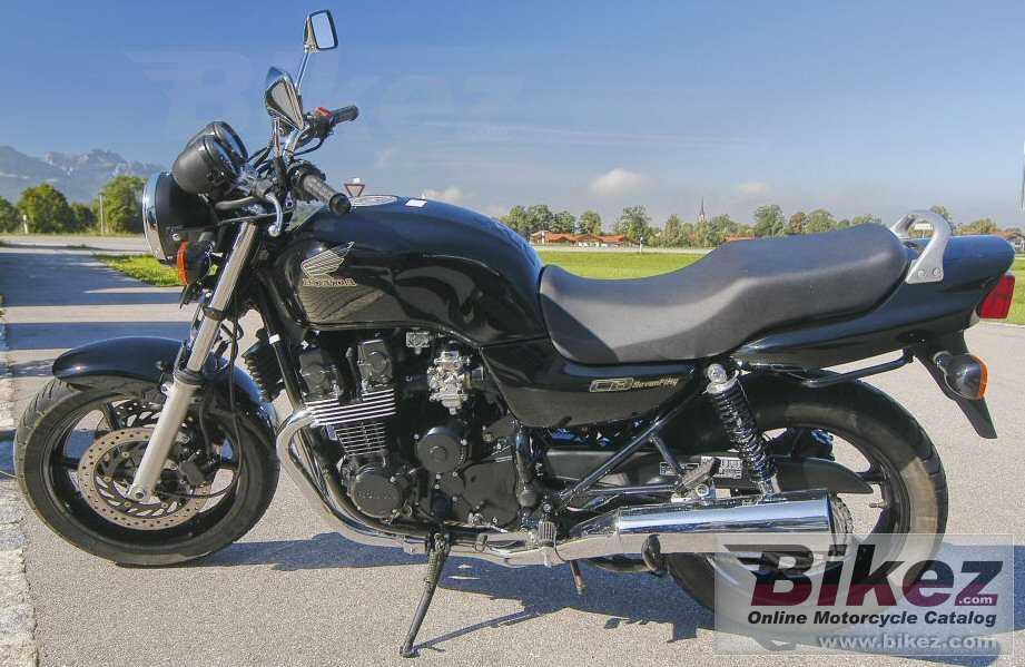 Big nymous user. cb 750 seven-fifty picture and wallpaper from Bikez.com